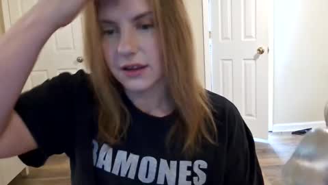 Snapshot of tinywithtiddies chatting on January 16, 2026, 3:43 am tinywithtiddies online show from January 16, 2026, 3:43 am