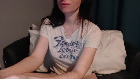 TinyyTina online show from December 14, 2024, 12:23 pm