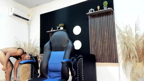 titobell10 online show from May 8, 2026, 12:21 pm
