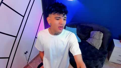 todoroki_g online show from November 24, 2025, 12:27 pm