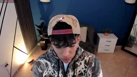 todoroki_g online show from December 17, 2025, 2:01 pm