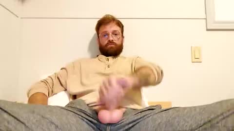 Snapshot of toffbuck chatting on October 14, 2025, 11:38 pm ToffBuck online show from October 14, 2025, 11:38 pm