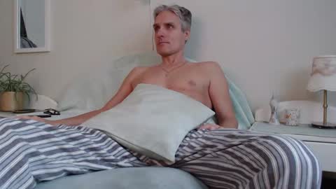 Snapshot of toffmen chatting on December 8, 2024, 7:26 am Daniel Bisexual uncut 20cm online show from December 8, 2024, 7:26 am