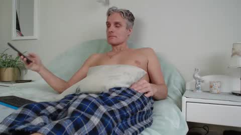 Snapshot of toffmen chatting on December 14, 2024, 8:23 am Daniel Bisexual uncut 20cm online show from December 14, 2024, 8:23 am