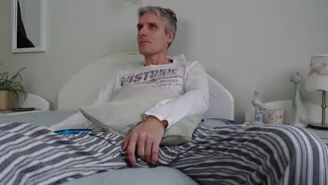 Snapshot of toffmen chatting on December 24, 2024, 8:55 am Daniel Bisexual uncut 20cm online show from December 24, 2024, 8:55 am