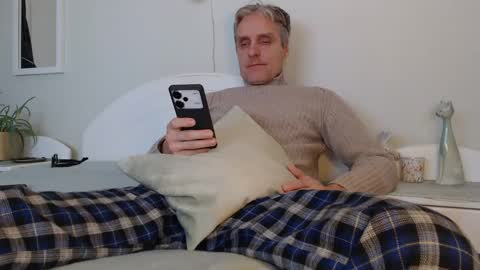 Snapshot of toffmen chatting on December 26, 2024, 3:20 pm Daniel Bisexual uncut 20cm online show from December 26, 2024, 3:20 pm