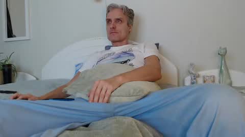 Snapshot of toffmen chatting on January 5, 2025, 3:34 pm Daniel Bisexual uncut 20cm online show from January 5, 2025, 3:34 pm