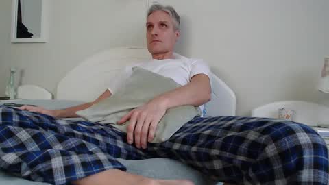 Snapshot of toffmen chatting on February 8, 2025, 2:27 pm Daniel Bisexual uncut 20cm online show from February 8, 2025, 2:27 pm