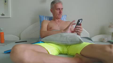 Snapshot of toffmen chatting on September 13, 2025, 5:51 am Daniel Bisexual uncut 20cm online show from September 13, 2025, 5:51 am