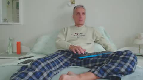 Snapshot of toffmen chatting on September 20, 2025, 5:52 am Daniel Bisexual uncut 20cm online show from September 20, 2025, 5:52 am