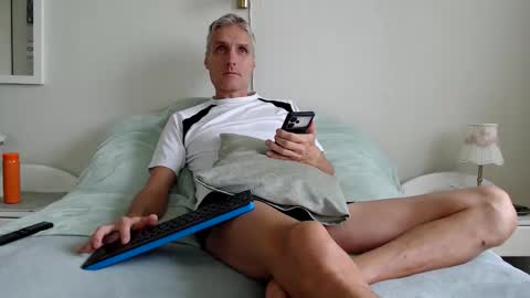 Snapshot of toffmen chatting on September 21, 2025, 6:04 am Daniel Bisexual uncut 20cm online show from September 21, 2025, 6:04 am