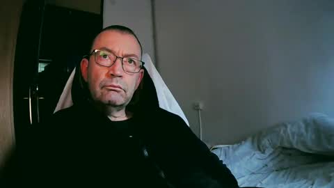 tolon408472 online show from January 21, 2025, 4:27 pm