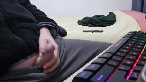 Snapshot of toloneo1 chatting on February 3, 2026, 8:36 pm toloneo1 online show from February 3, 2026, 8:36 pm