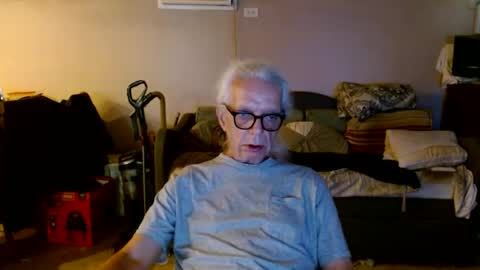 tom112292014 online show from September 17, 2025, 1:13 pm