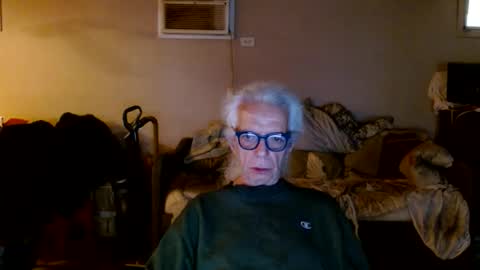 tom112292014 online show from May 24, 2026, 6:35 pm