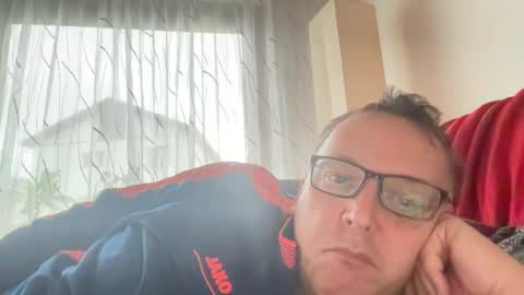 Snapshot of tom6644 chatting on December 21, 2024, 2:15 pm Tom online show from December 21, 2024, 2:15 pm