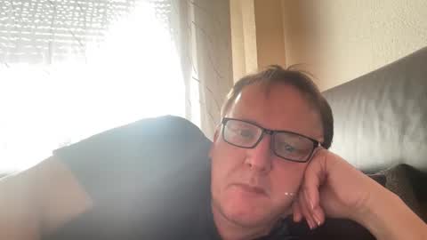 Snapshot of tom6644 chatting on February 2, 2025, 12:35 pm Tom online show from February 2, 2025, 12:35 pm