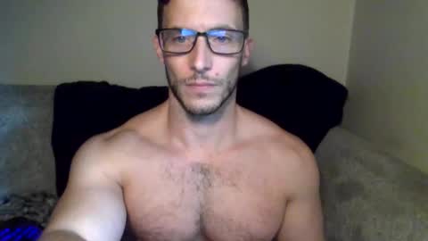 Snapshot of tom90ukx chatting on October 18, 2025, 5:25 pm tom90ukx online show from October 18, 2025, 5:25 pm