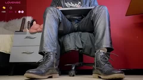 Tom online show from November 6, 2025, 1:39 am