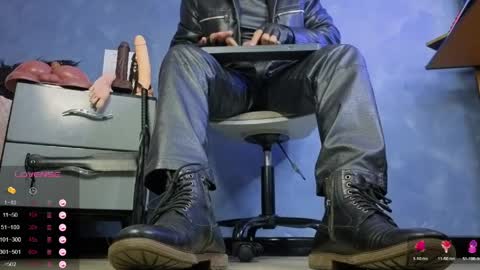 Tom online show from April 1, 2026, 3:53 pm