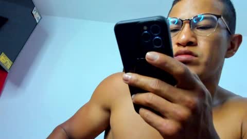 Snapshot of tom_kingfit chatting on April 12, 2026, 1:10 am SPORTSFIT29 online show from April 12, 2026, 1:10 am