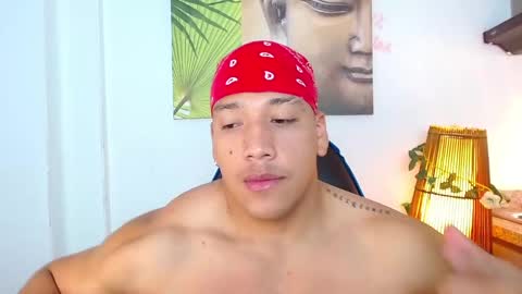 Tom muscle1 online show from December 17, 2024, 12:54 pm