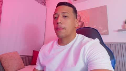 Tom muscle1 online show from November 28, 2025, 11:46 am