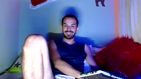 tomas gerauld. make me happy with 10000 tokens online show from December 29, 2024, 4:48 am