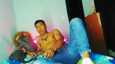 Snapshot of tomasandgero chatting on February 10, 2026, 11:31 pm SANTY online show from February 10, 2026, 11:31 pm