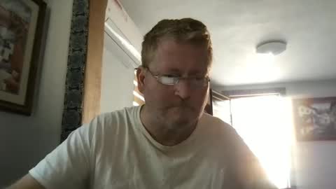 Snapshot of tomascausa chatting on December 6, 2024, 6:06 pm Hola online show from December 6, 2024, 6:06 pm