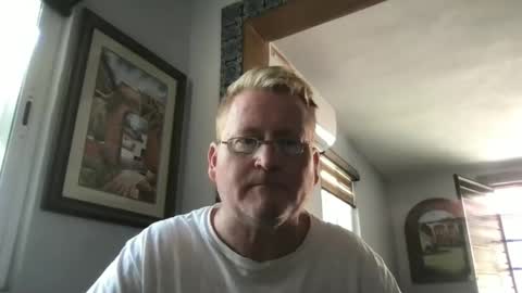 Snapshot of tomascausa chatting on January 3, 2025, 8:32 pm Hola online show from January 3, 2025, 8:32 pm