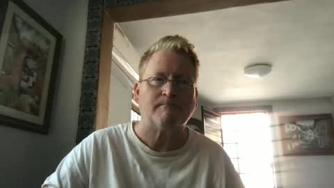 Snapshot of tomascausa chatting on January 17, 2025, 6:02 pm Hola online show from January 17, 2025, 6:02 pm