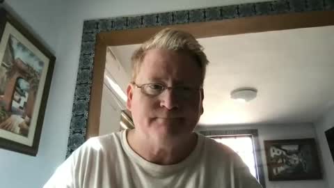 Snapshot of tomascausa chatting on January 29, 2025, 9:39 pm Hola online show from January 29, 2025, 9:39 pm