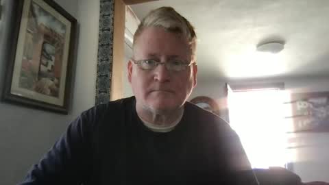 Snapshot of tomascausa chatting on February 3, 2025, 6:28 pm Hola online show from February 3, 2025, 6:28 pm