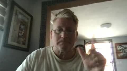 Snapshot of tomascausa chatting on February 13, 2025, 3:07 am Hola online show from February 13, 2025, 3:07 am