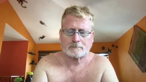 Snapshot of tomascausa chatting on September 25, 2025, 6:33 pm Hola online show from September 25, 2025, 6:33 pm