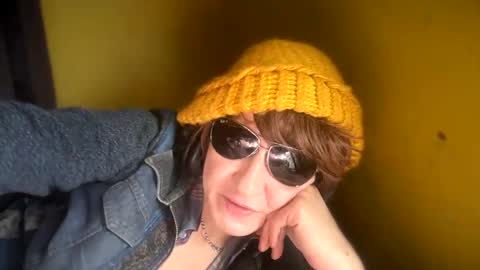 tomboy_titties online show from January 1, 2025, 7:32 pm