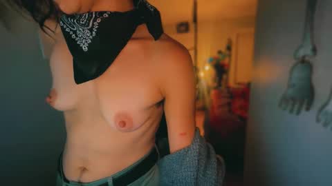 tomboy_titties online show from September 17, 2025, 8:27 am