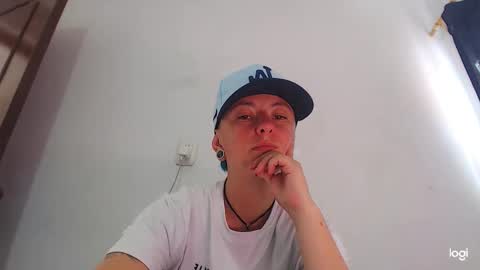 Blue online show from January 8, 2025, 7:34 pm