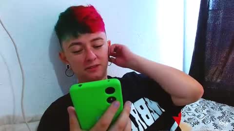 Blue online show from February 23, 2025, 4:02 pm