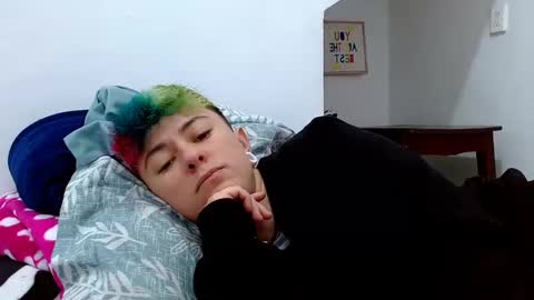 Blue online show from October 8, 2025, 2:04 pm