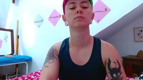 Blue online show from October 27, 2025, 2:43 pm