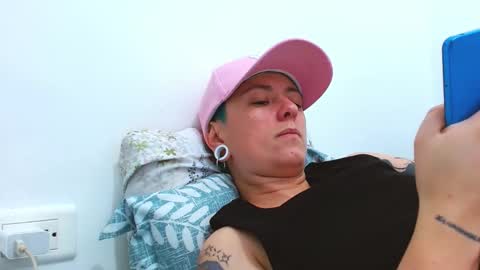 Blue online show from February 6, 2026, 6:11 pm