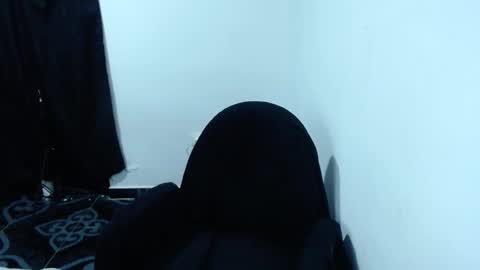 tomboygirl69 online show from December 18, 2025, 9:54 pm