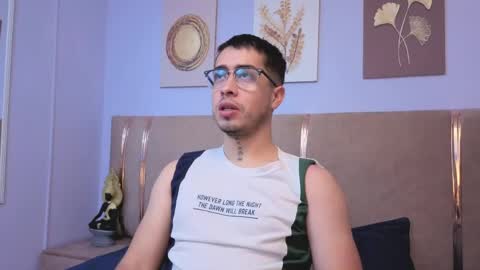 Snapshot of tommas_johnson chatting on May 19, 2026, 12:11 pm Tomas online show from May 19, 2026, 12:11 pm
