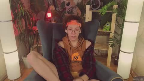 Snapshot of tommiehi chatting on March 5, 2025, 6:01 am Tommie online show from March 5, 2025, 6:01 am