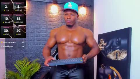 Tom Mike online show from October 11, 2025, 11:25 pm