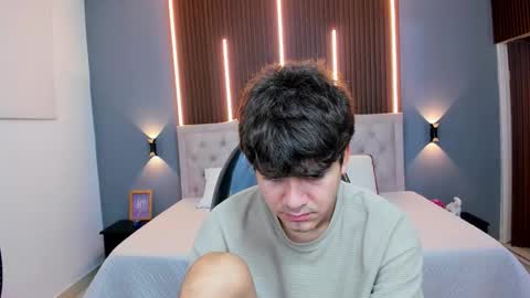 Tommy  online show from December 16, 2025, 3:33 am