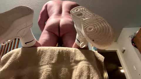 tommy4inch online show from April 16, 2026, 4:41 pm