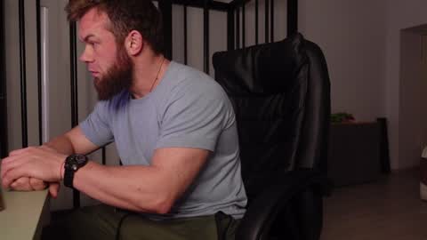  tommy burnzzz  online show from January 8, 2025, 2:46 am